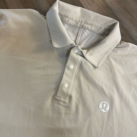 Lululemon Cream Athletic Workout Shirt Polo Men Medium Bin A-100 - Picture 2 of 3